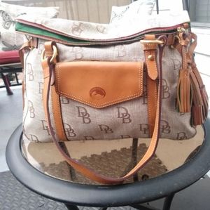 Dooney & Bourke